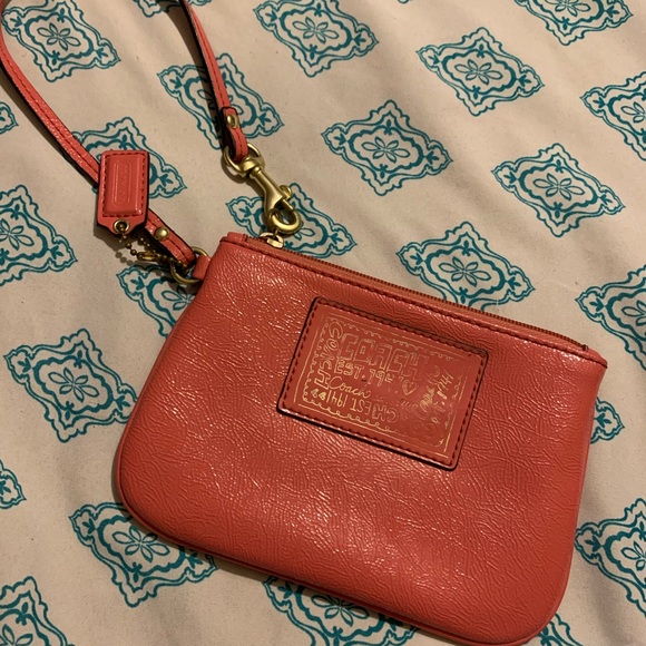 Coach wristlet - Picture 1 of 1